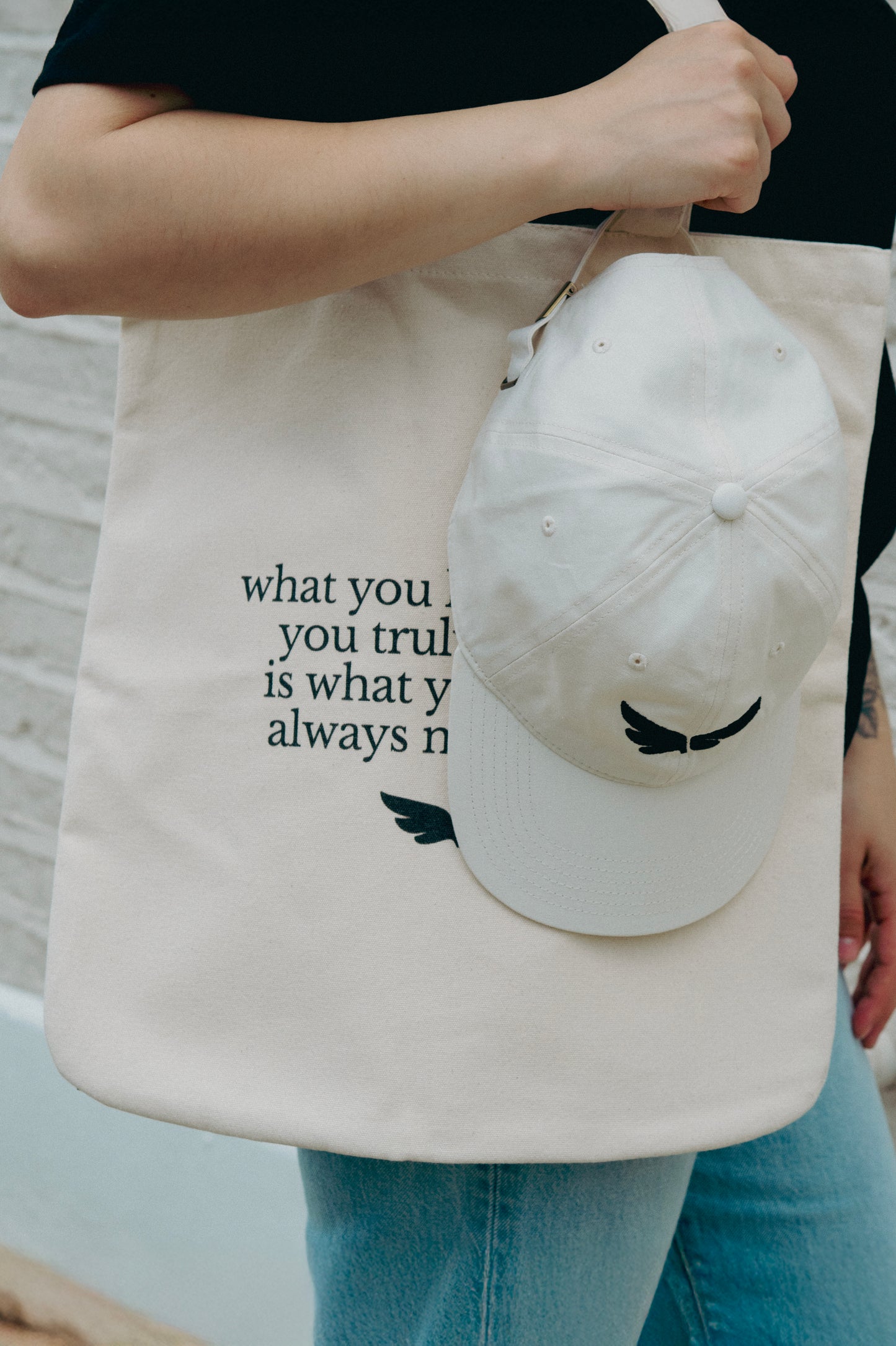 Wings Cap (Ecru)